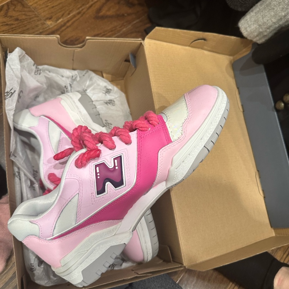 NWT New Balance Pink Sneakers Women US 8.5 EU 42